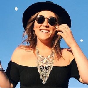 Gorgeous statement necklace perfect for Coachella